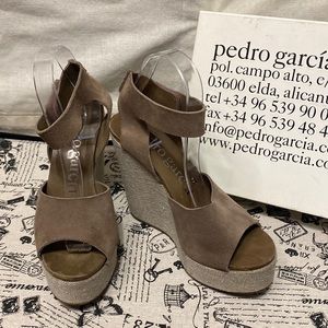 Pedro Garcia Wedges